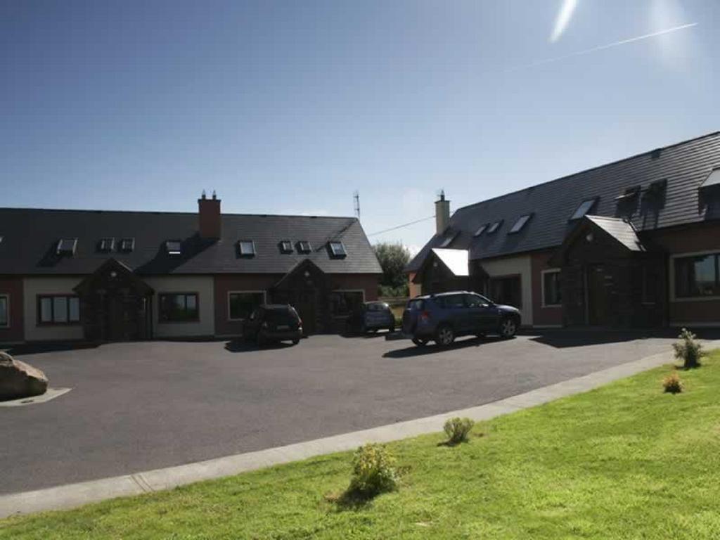 Tralee Bay Holiday Village Каслґреґорі Екстер'єр фото
