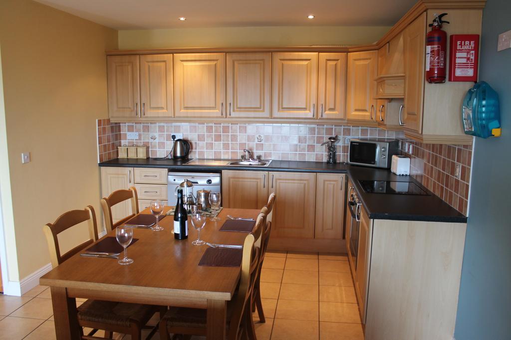 Tralee Bay Holiday Village Каслґреґорі Екстер'єр фото